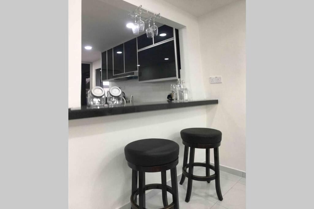 22Pax :Taman Pelangi Party House Nearby Midvelly Villa Johor Bahru Buitenkant foto