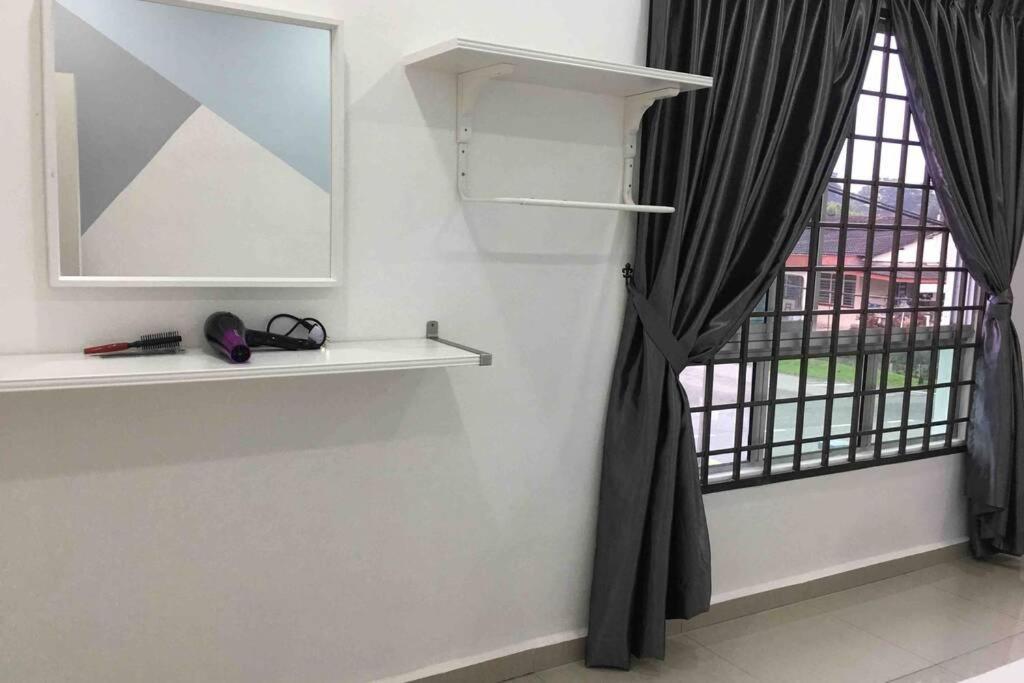 22Pax :Taman Pelangi Party House Nearby Midvelly Villa Johor Bahru Buitenkant foto
